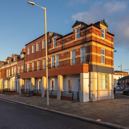 Contemporary 2 Bed Apartment -Belfast East Village Екстериор снимка