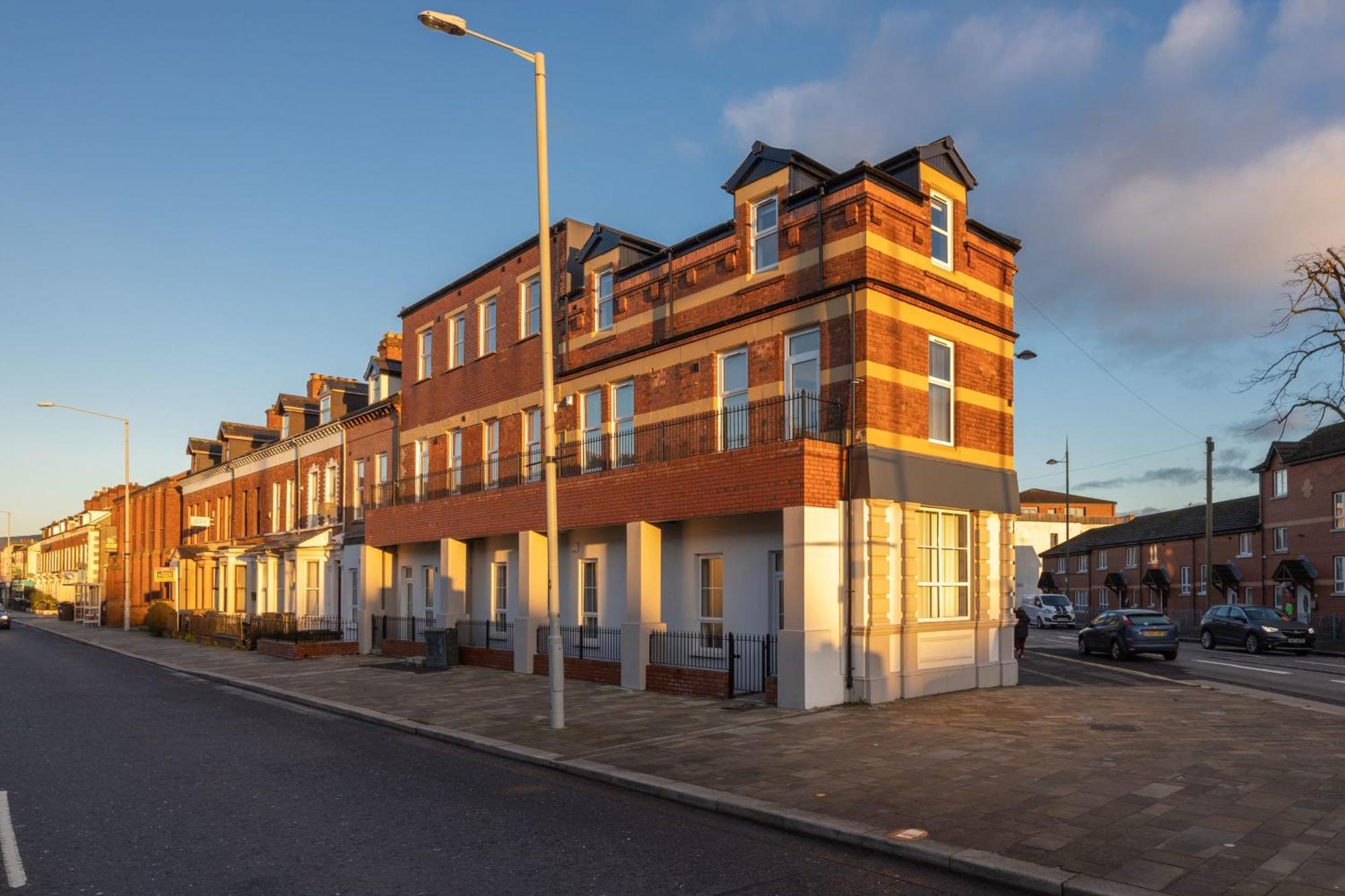Contemporary 2 Bed Apartment -Belfast East Village Екстериор снимка