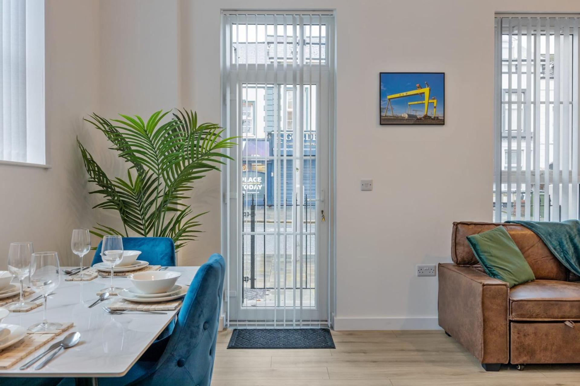 Contemporary 2 Bed Apartment -Belfast East Village Екстериор снимка