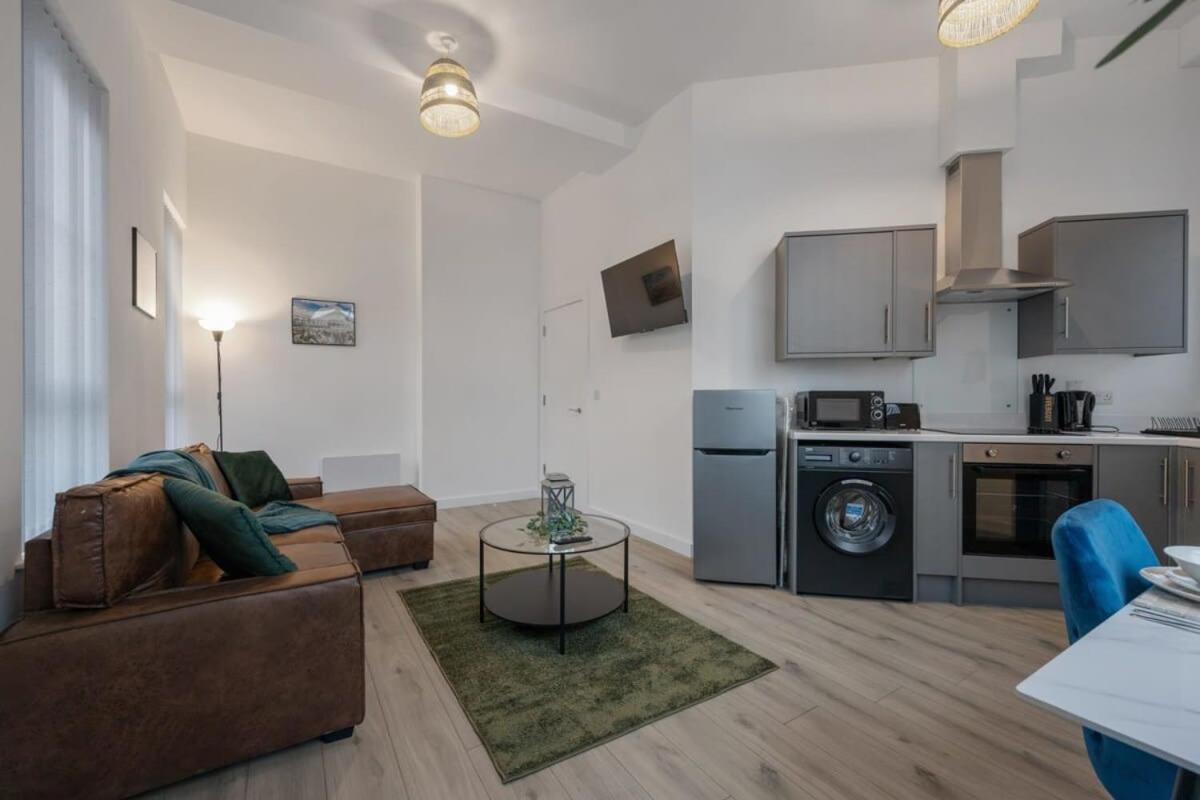 Contemporary 2 Bed Apartment -Belfast East Village Екстериор снимка