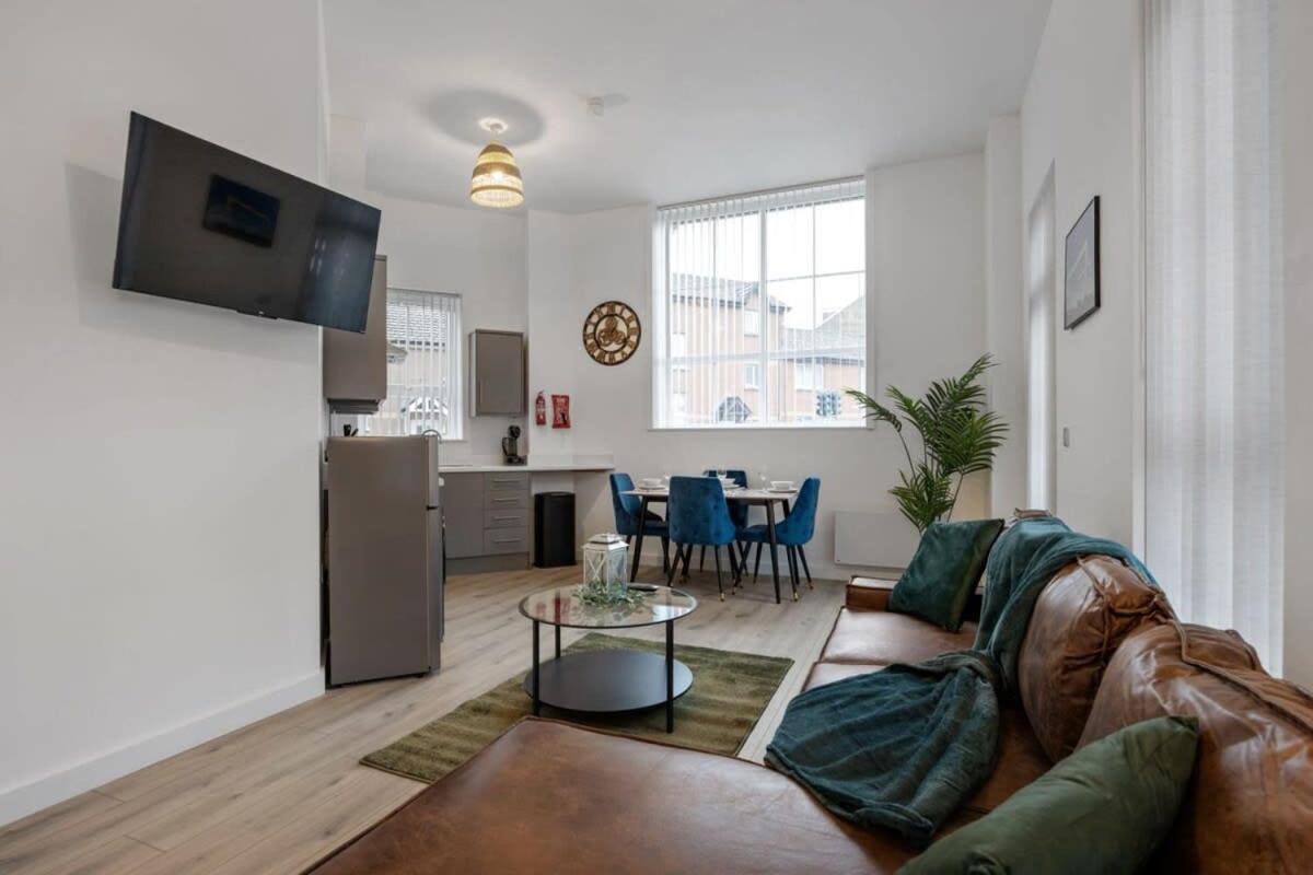 Contemporary 2 Bed Apartment -Belfast East Village Екстериор снимка